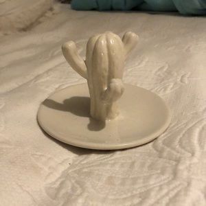 Cactus ring holder